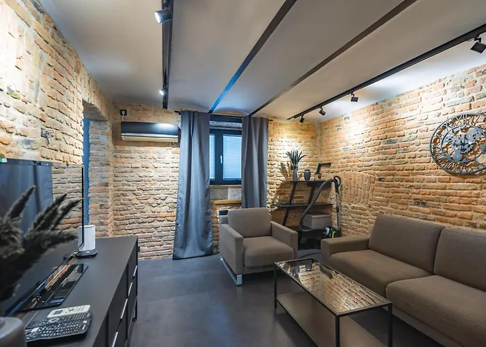 Апартаменты Skyler 9