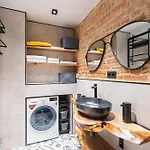 Apartment Skyler 9 *